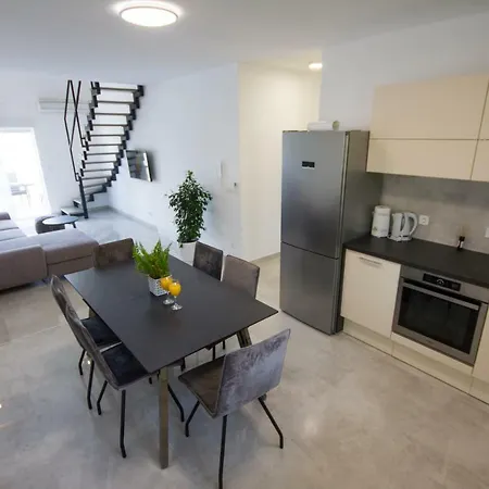 Apartment Viola 2 *