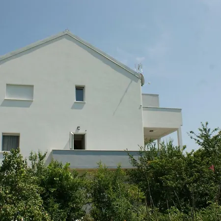 Apartment Viola 2 * Kaštela