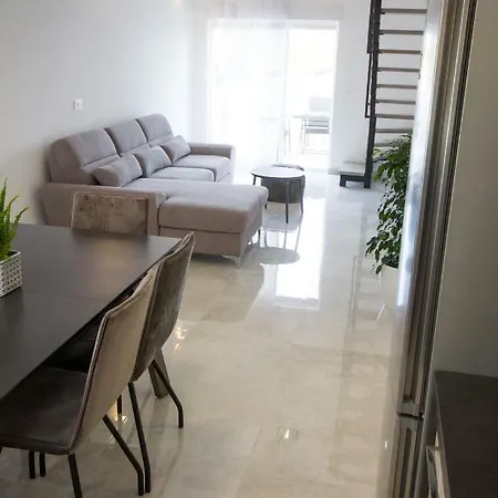 아파트 Apartment Viola 2